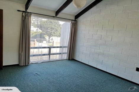 Photo of property in Lynbrae Court Flats, 20/4 Dr Taylor Terrace, Johnsonville, Wellington, 6037
