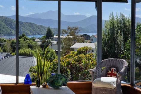 Photo of property in 4 Rimu Terrace, Waikawa, Picton, 7220