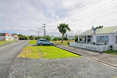 Photo of property in 5 Fonblanque Street, Westport, 7825