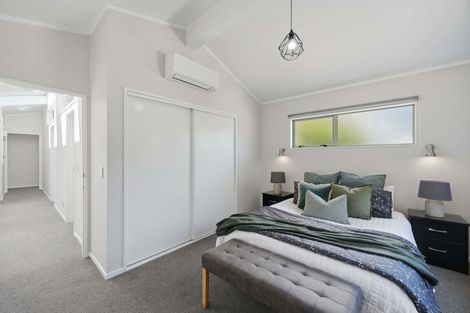 Photo of property in 90b Eskdale Road, Birkdale, Auckland, 0626