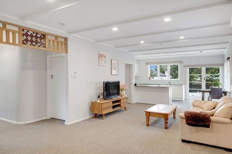 Photo of property in 2 Kellow Street, Wallaceville, Upper Hutt, 5018