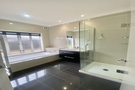Photo of property in 17 Quedley Court, Eastern Beach, Auckland, 2012