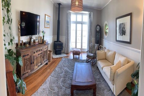 Photo of property in 21 Cobden Road, Bluff Hill, Napier, 4110