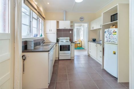 Photo of property in 94 Forbury Road, Saint Clair, Dunedin, 9012