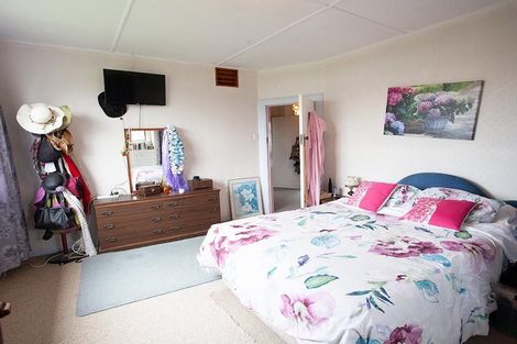 Photo of property in 51 Seymour Street, Waitara, 4320