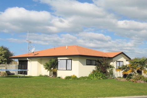 Photo of property in 59 Kane Road, Papamoa Beach, Papamoa, 3118