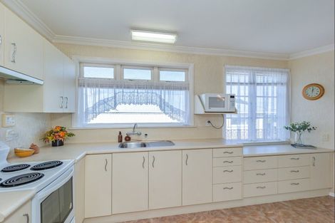 Photo of property in 196 Cambridge Street, Levin, 5510