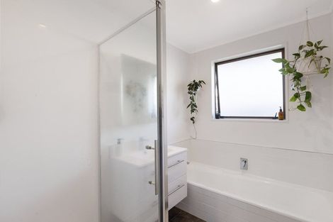 Photo of property in 2/419 Maunganui Road, Mount Maunganui, 3116