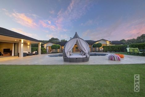 Photo of property in 1030 Peak Road, Helensville, 0875