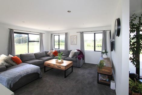 Photo of property in 77 Halls Road, Pahiatua, 4910