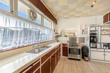 Photo of property in 17 Glen Street, Levin, 5510