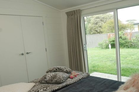 Photo of property in 46 Ngapaki Street, Waikanae Beach, Waikanae, 5036