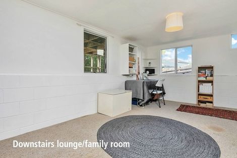 Photo of property in 10 Regency Place, Sunnynook, Auckland, 0632