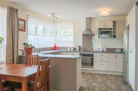 Photo of property in 4 Matipo Place, Edgecumbe, 3120