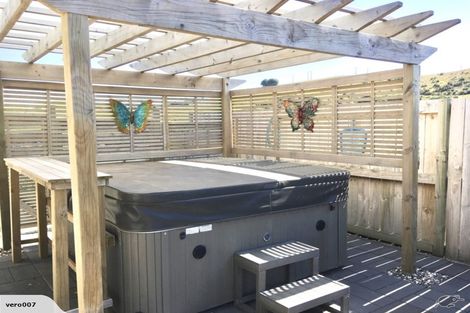 Photo of property in 10 Bryan Gallagher Place, Welcome Bay, Tauranga, 3175