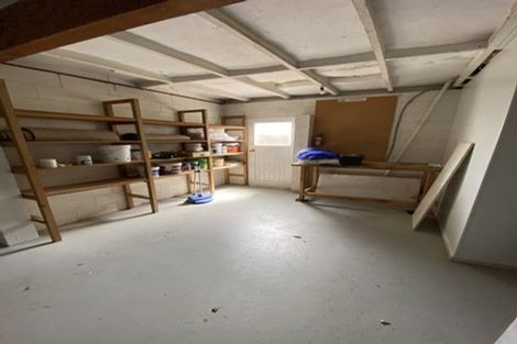 Photo of property in 1/6 Clare Place, Glenfield, Auckland, 0629