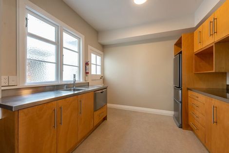 Photo of property in Ionian Flats, 123-125 Brougham Street, Mount Victoria, Wellington, 6011
