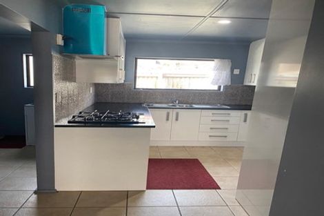 Photo of property in 517 Massey Road, Mangere, Auckland, 2022