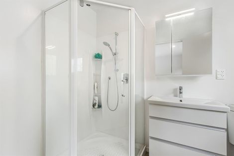 Photo of property in 3 Bluebird Crescent, Unsworth Heights, Auckland, 0632