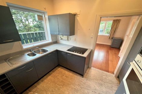 Photo of property in 77 Houghton Bay Road, Houghton Bay, Wellington, 6023