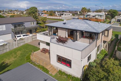 Photo of property in 1119 Papamoa Beach Road, Papamoa Beach, Papamoa, 3118