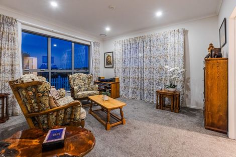 Photo of property in 11 Rainsford Road, Pukekohe, 2120