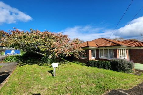 Photo of property in 41 Queensway, Three Kings, Auckland, 1024