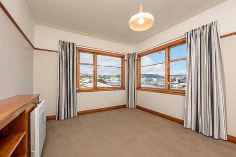 Photo of property in Ionian Flats, 123-125 Brougham Street, Mount Victoria, Wellington, 6011