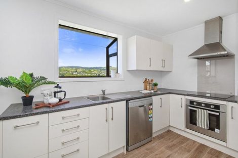 Photo of property in 22 Franklyn Road, Tawa, Wellington, 5028
