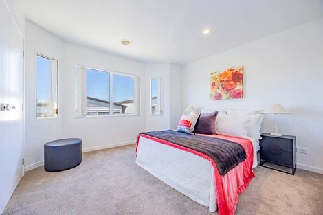 Photo of property in 6 Meadowvale Avenue, Forrest Hill, Auckland, 0620