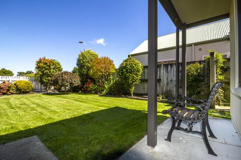 Photo of property in 27 Pirie Street, Palmerston North, 4410