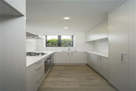 Photo of property in 8/349 Tamaki Drive, Saint Heliers, Auckland, 1071
