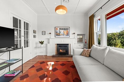 Photo of property in 24 Muritai Crescent, Havelock North, 4130