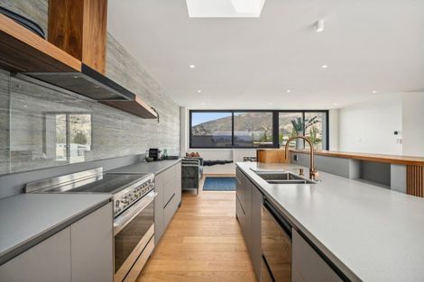 Photo of property in 27 Rubus Street, Wanaka, 9382