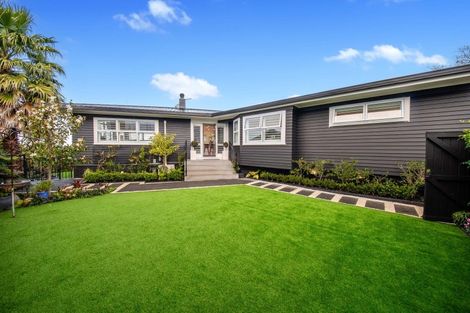 Photo of property in 81 Bleakhouse Road, Howick, Auckland, 2014