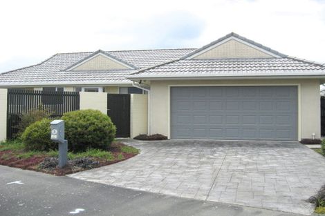 Photo of property in 2/2 Innisfree Place, Northwood, Christchurch, 8051