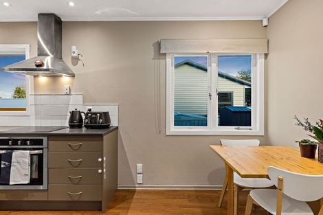 Photo of property in 67 Roberts Road, Te Atatu South, Auckland, 0610