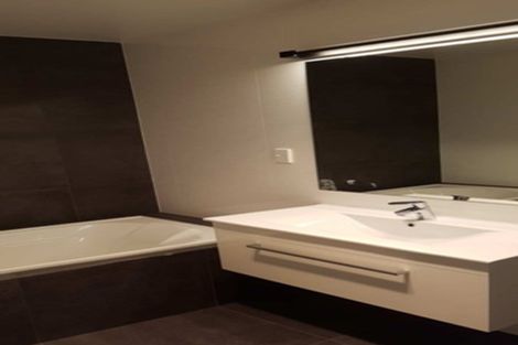 Photo of property in 117 Karepiro Drive, Stanmore Bay, Whangaparaoa, 0932