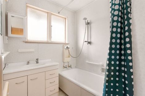 Photo of property in 1/301 Wairakei Road, Bryndwr, Christchurch, 8053