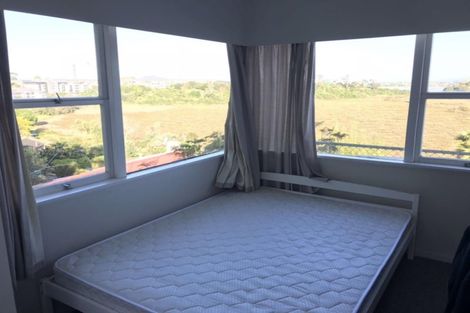 Photo of property in 71 College Road, Northcote, Auckland, 0627