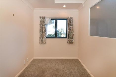 Photo of property in 8 Kath Hopper Drive, Orewa, 0931