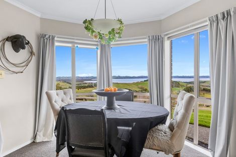 Photo of property in 215 Oyster Point Road, Kaukapakapa, Warkworth, 0984