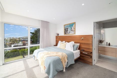 Photo of property in 83 Major Hornbrook Road, Mount Pleasant, Christchurch, 8081