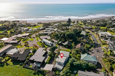 Photo of property in 17b Shearer Drive, Oakura, 4314