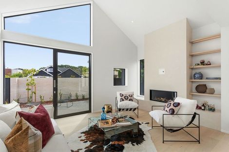 Photo of property in 38 Straven Road, Riccarton, Christchurch, 8011