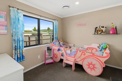 Photo of property in 28 Tennyson Drive, Owhata, Rotorua, 3010