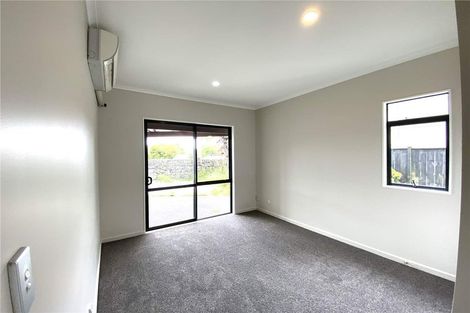 Photo of property in 439 Old Te Atatu Road, Te Atatu Peninsula, Auckland, 0610