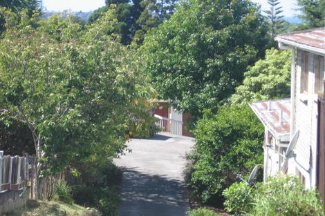 Photo of property in 327a Glenfield Road, Glenfield, Auckland, 0629