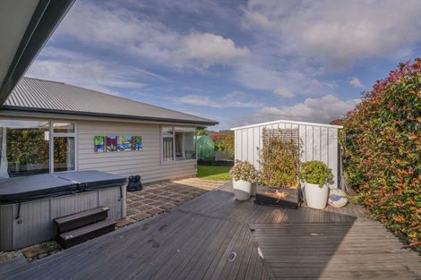 Photo of property in 7 Redwings Close, Whitianga, 3510