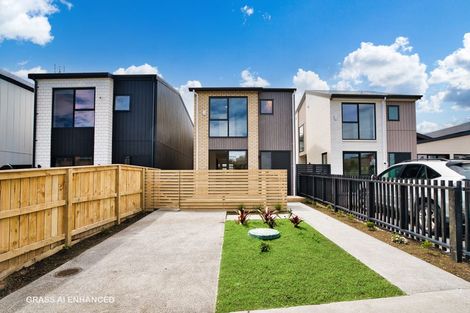 Photo of property in 10 Papai Lane, Massey, Auckland, 0614